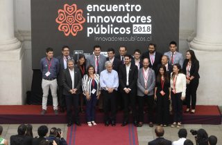 César Asenjo, Intendente de la Región de Los Ríos