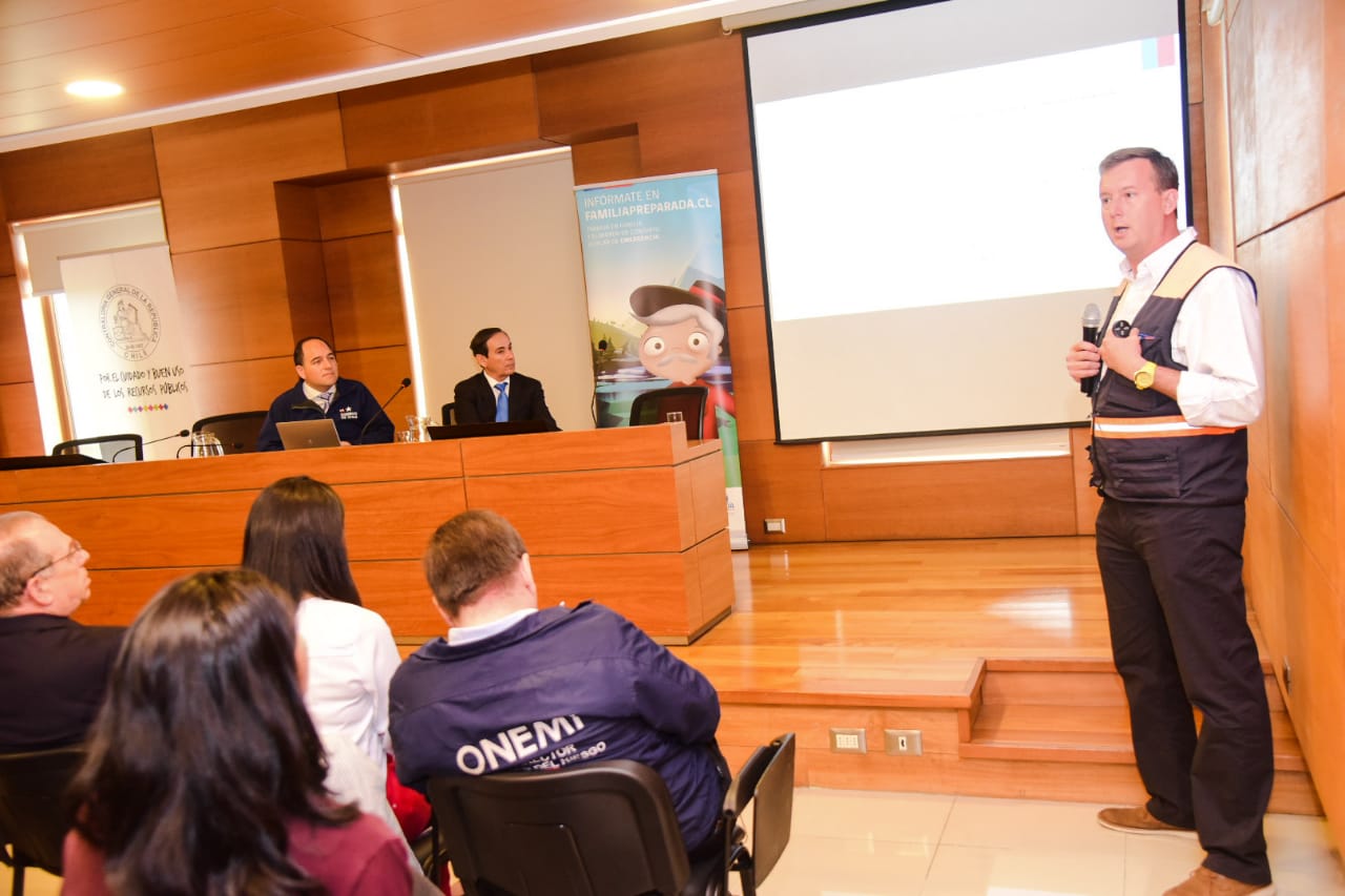 César Asenjo, Intendente de la Región de Los Ríos